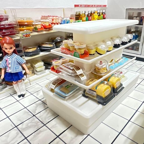 ミニチュア　コンビニデザート棚　什器　リーメントに　ドールハウスに　シルバニア