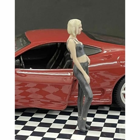 完成品　R７★1/24★フィギュア★リアルフィギュア　★ミニカーに★ジオラマに★