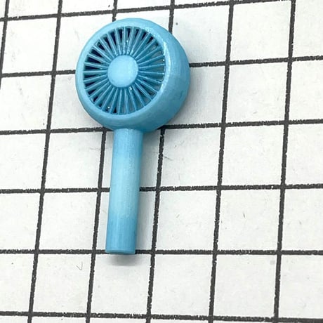 1/6  ミニチュア　ハンディファン　水色　フィギュアに　1/64より大