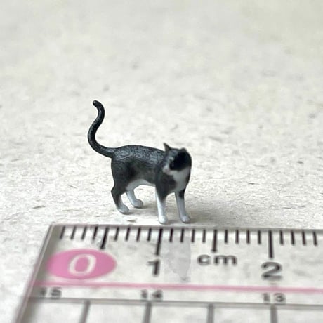 完成品　1/43 猫　ネコ　フィギュア　ミニチュア　リアルフィギュア　３Dフィギュア　ペットフィギュア　　ミニカーに