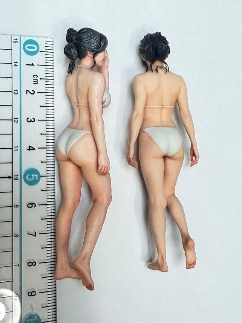 1/18 フィギュア2体 水着 女性 ミニカー ドールハウス 完成品 3DA-FIG