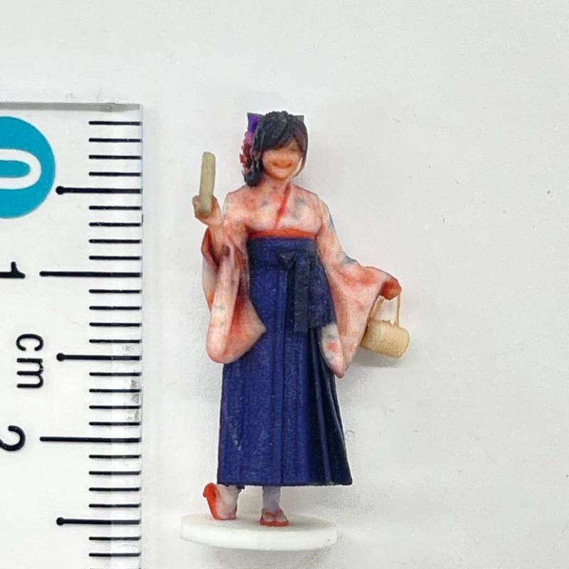 1/64 台付 フィギュア 3DA-X-PT-005 袴 卒業式 ミニカーに ミニチュア