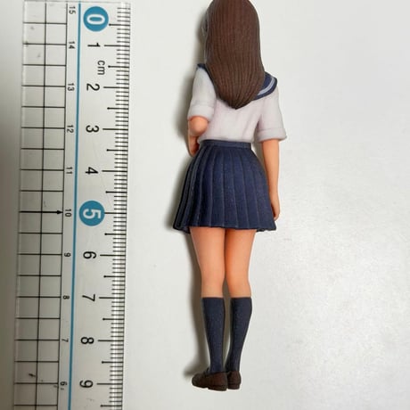 1/18 女子高生　フィギュア　セーラー服　1/64より大　ミニカーに　完成品　リアルフィギュア　３Dフィギュア