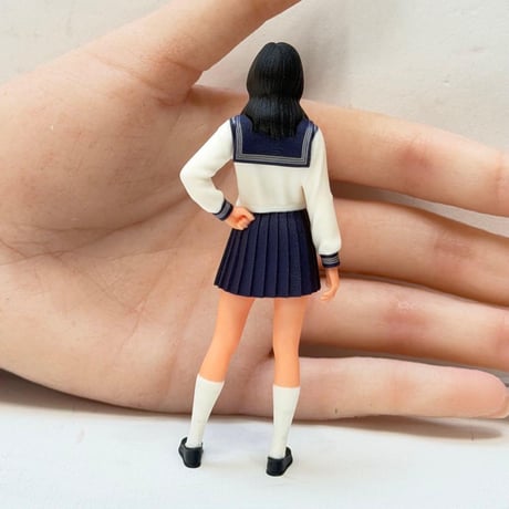 1/18 女子高生　フィギュア セーラー服　完成品　ミニカーに　リアルフィギュア　塗装済み完成品　ミニチュアイメージ