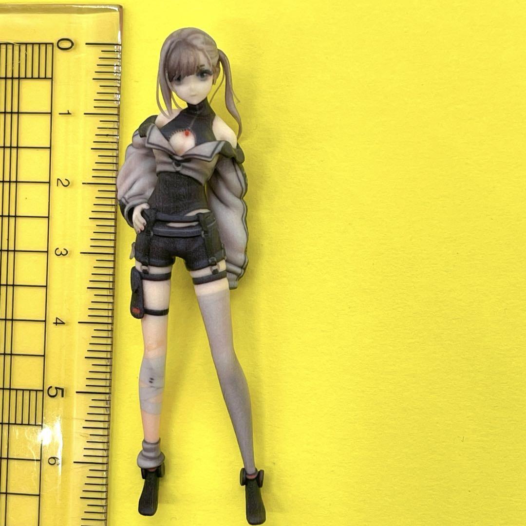 1/35 JK フィギュア2体　完成品　　1/64より大　ミニチュアイメージ 1/35 フィギュア2体 女子高生 完成品 1/64より大 戦車に