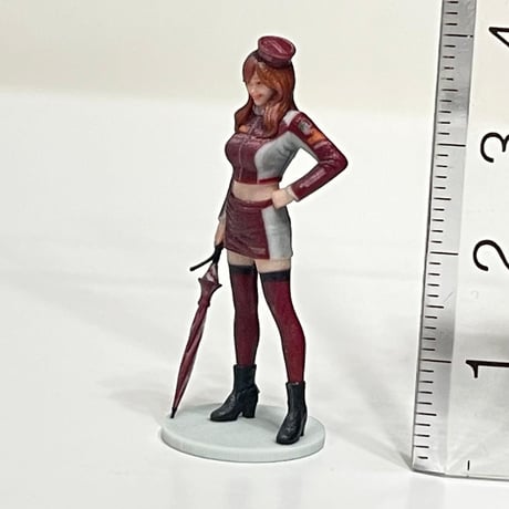 1/43 フィギュア　レースクイーン　赤　傘　ミニカーに　1/64より大