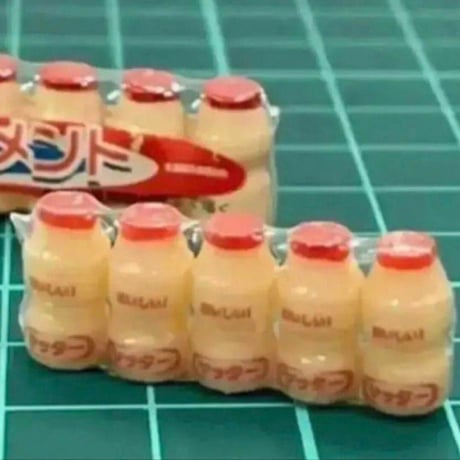ミニチュア　乳酸菌飲料　ヤッター1パック　フィギュアに　ドールハウスに　リカちゃんに