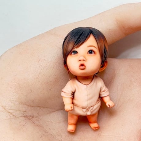 赤ちゃんフィギュア ミニチュア　AIフィギュアから　フィギュア　1/64より大　ミニチュアイメージ　ドールハウスに　完成品