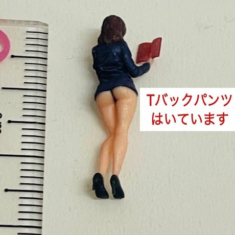1/64 オーシャンコスモス　教師　フィギュア　ミニカーに　ジオラマに