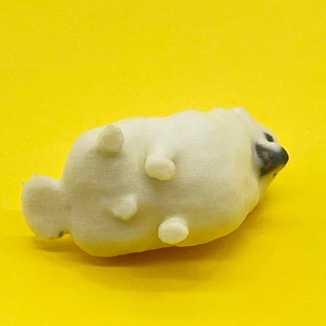 1/12 ミニチュア　ポメラニアン白　犬　フィギュア　ドールハウスに　ペットフィギュア　ジオラマ　ミニカーに
