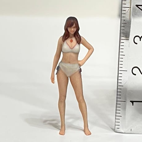 1/43 フィギュア　ビキニ　水着　1/64より大　ミニカーに　ジオラマ