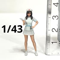 1/43 フィギュア　ナース　お姉さん　1/64より大　ミニカー　ジオラマに