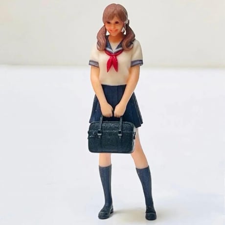 1/35 フィギュア　JK セーラー服　おさげ　カバン　女子高生　リアルフィギュア　塗装済み完成品　ミニカー　ジオラマ　　完成品