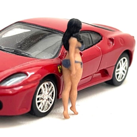 完成品　1/64  水着女性　フィギュア　ミニカーに　ジオラマに