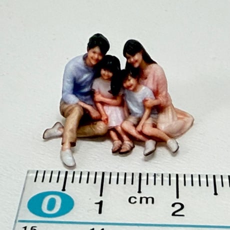 1/64 家族　フィギュア　ジオラマ　ミニカーに　ミニチュア　トミカに　3D　リアルフィギュア　完成品