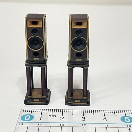 1/18 ミニチュア　スピーカー２個　スピーカースタンド付き　ドールハウスに