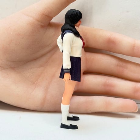 1/18 女子高生　フィギュア セーラー服　完成品　ミニカーに　リアルフィギュア　塗装済み完成品　ミニチュアイメージ