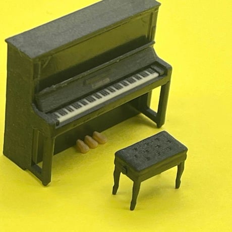 1/64 ピアノ　椅子付き　ミニチュア　フィギュアに　完成品　ジオラマ　ミニチュアイメージ　３D