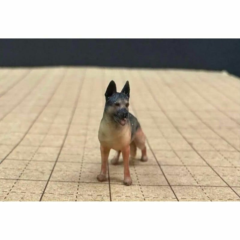 1/43☆シェパード☆犬☆フィギュア☆ミニカーに☆リアルフィギュア