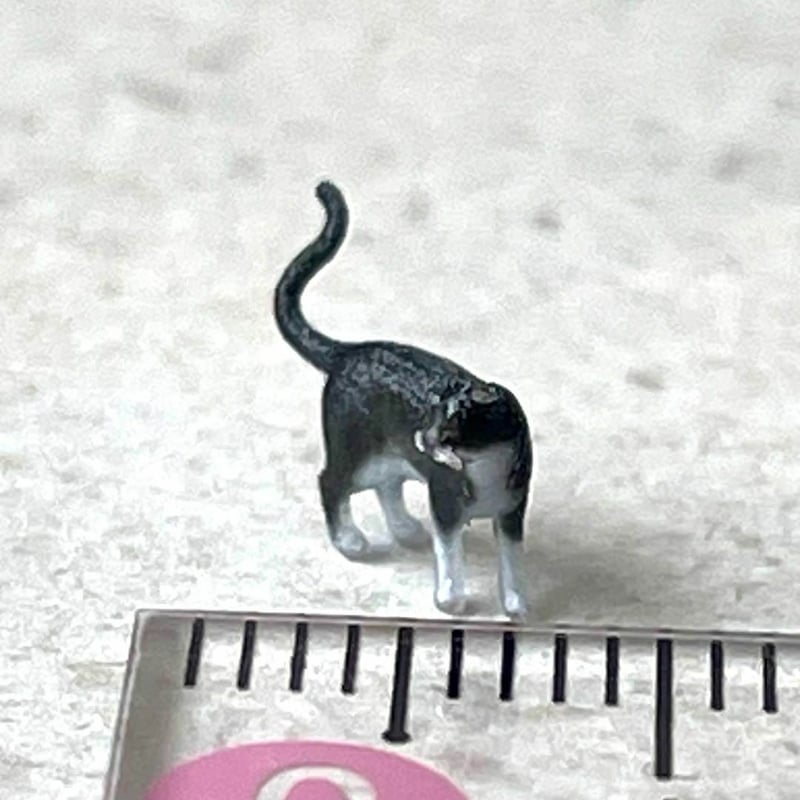 完成品 1/64 猫 ネコ フィギュア ミニカーに トミカに