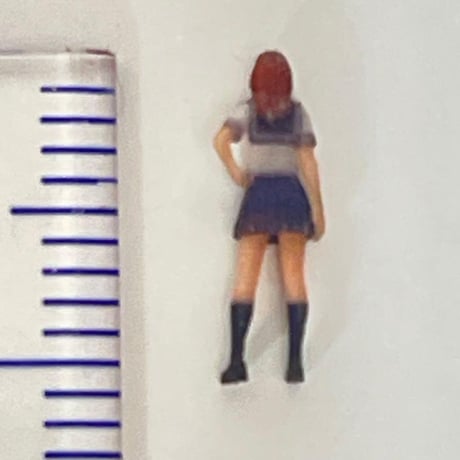 Nゲージ　1/150 フィギュア　JK セーラー服　鉄道模型　1/64より小