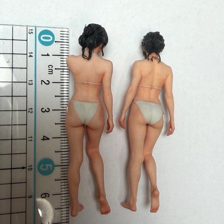 1/24 フィギュア2体　女性　水着　完成品　ミニチュア　1/64より大　3DAーFIG-5435　5436　リアルフィギュア　３Dフィギュア