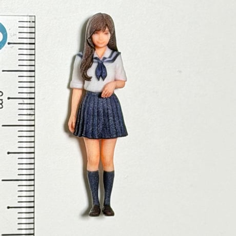 1/43 フィギュア　女子高生　セーラー服　ミニカー　ジオラマ　ミニチュアイメージ　リアルフィギュア　３Dフィギュア　ミニチュア