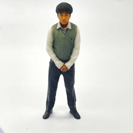 1/24 男子高校生　フィギュア　完成品　ドールハウスに 　リアルフィギュア　ミニチュアイメージ　ミニカーに　ジオラマに　３Dフィギュア