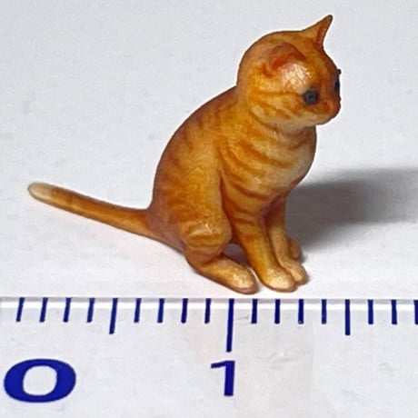 1/24 猫　ミニチュア　茶トラ　フィギュア　ジオラマに　1/64より大