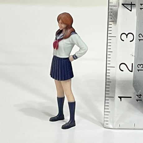 1/43 フィギュア　JK セーラー服　ミニカーに　1/64より大