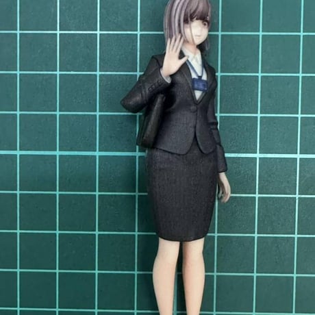 1/18★女の子★スーツ★フィギュア　リアルフィギュア　ミニチュアイメージ　★完成品★ジオラマに★