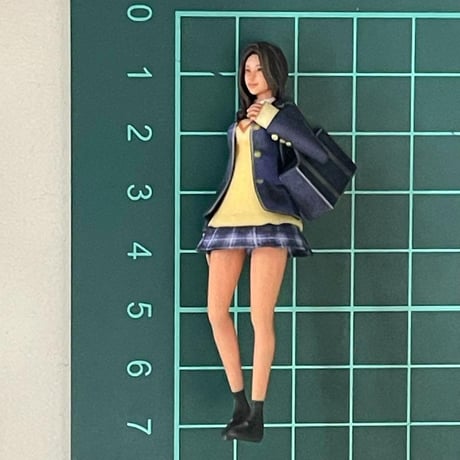 1/24 JK 制服　女子高生　フィギュア　完成品　リアルフィギュア　ミニチュアイメージ　完成品　ドールハウスに　　ミニカーに