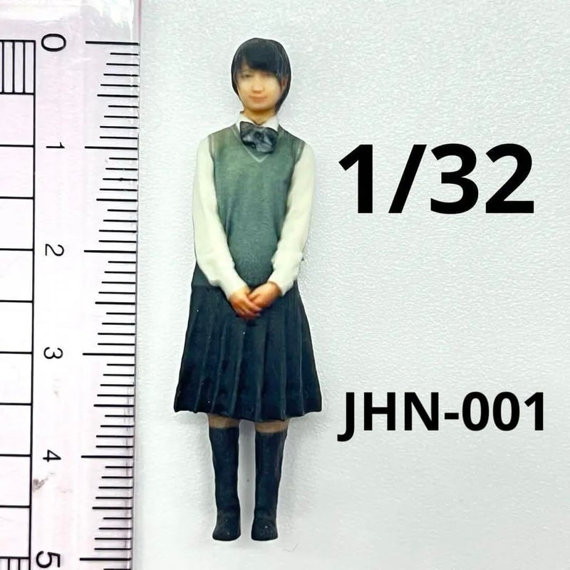 1/32  JK 女子高生　フィギュア2体　ミニカーに　1/64より大　ジオラマ 1/64 フィギュア2体 JK 女子高生 ミニチュア ミニカーに