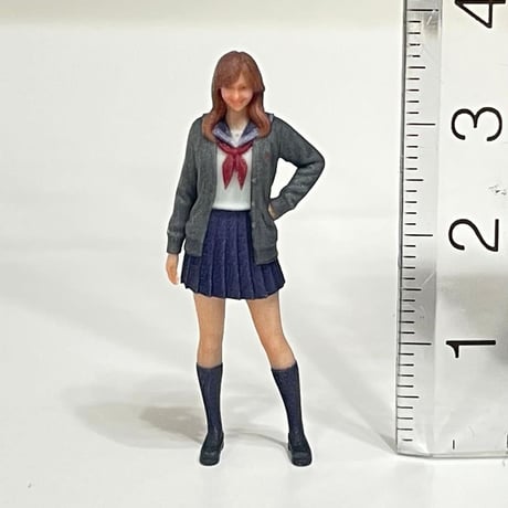 1/43 フィギュア　JK セーラー服　カーディガン　1/64より大　ミニカーに