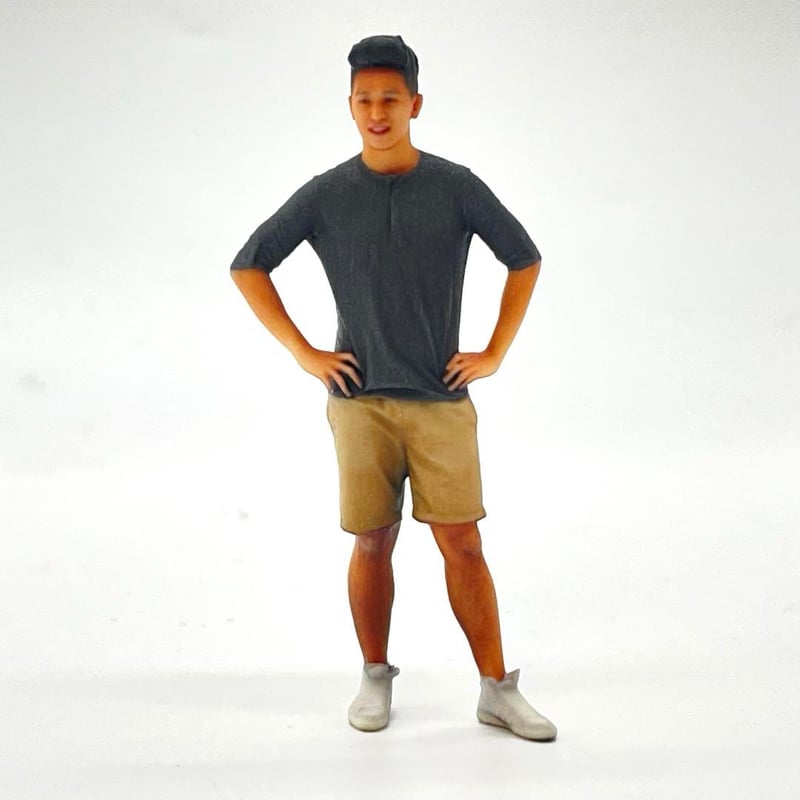 1/43 男子学生　フィギュア3体　完成品　ミニチュア　1/64より大 完成品 1/43 男性 フィギュア3体 リアルフィギュア 3D