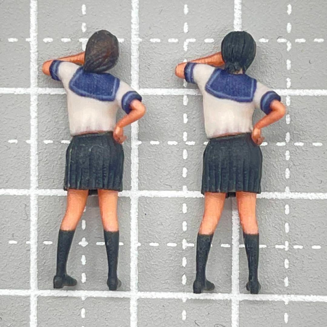 1/24 フィギュア　女子高生　2体　完成品　ミニチュア　ミニカー　ジオラマに 1/64 フィギュア2体 JK 女子高生 ミニチュア ミニカーに ジオラマに