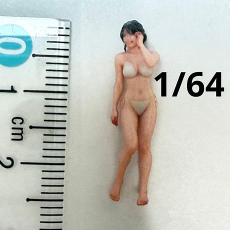 1/64 女性　水着　フィギュア ミニチュア　ミニカー　ジオラマ　トミカに