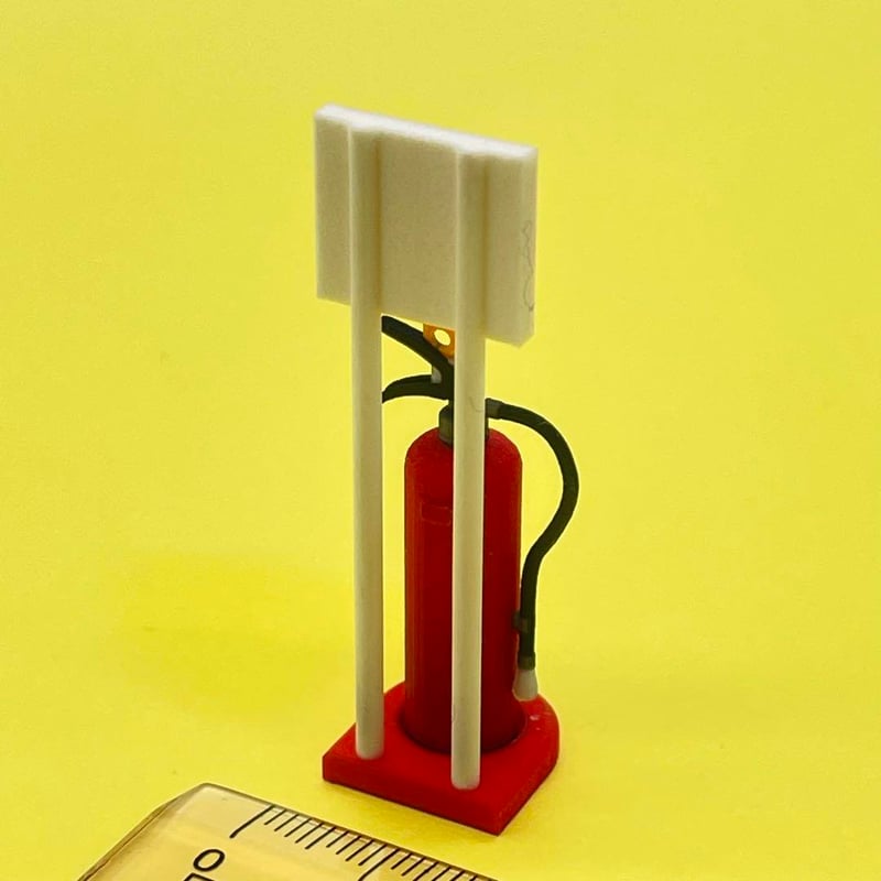 1/16 消火器とスタンド ミニチュア フィギュアに 1/64より大 ジオラマ