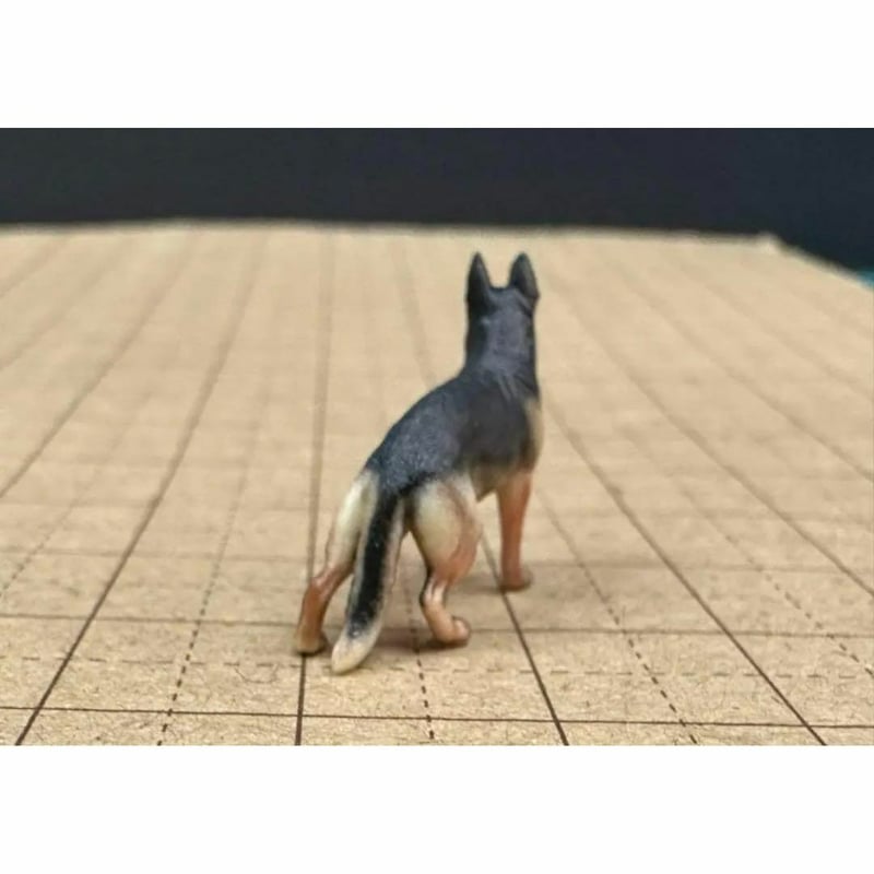 1/43☆シェパード☆犬☆フィギュア☆ミニカーに☆リアルフィギュア