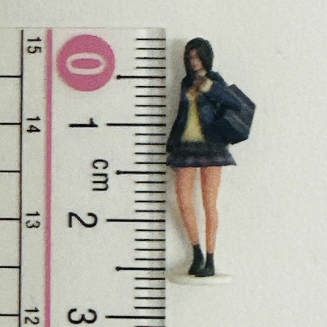 1/64 JK制服 フィギュア 女子高生 台座付き ミニカーに ジオラマに