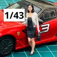1/43 フィギュア　女性　完成品　リアルフィギュア　ミニチュア　ミニチュアイメージ　ミニカーに　ジオラマに　住宅模型に