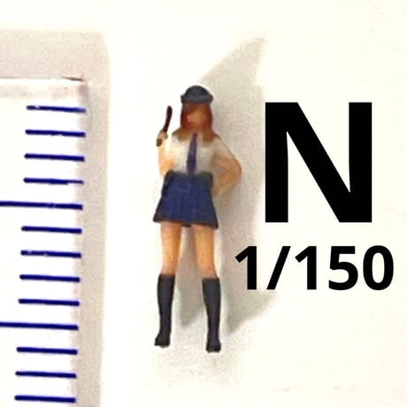 Nゲージ　鉄道模型　フィギュア　1/150 警官警棒　半袖　婦警　1/64より小