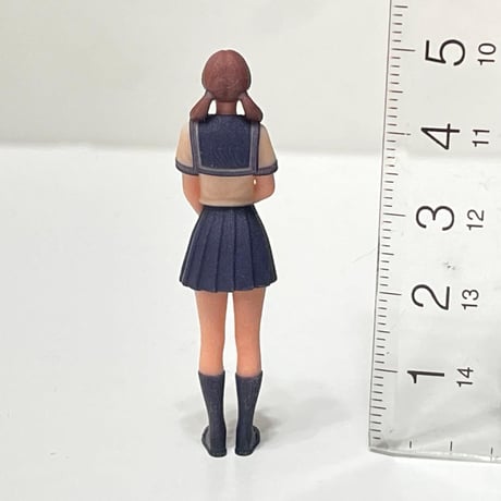 1/32 フィギュア　セーラー服　おさげ　ミニカー　ジオラマ　1/64より大