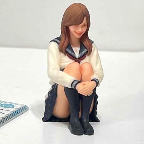 1/18 JK セーラー服　体育座り　フィギュア　リアルフィギュア　塗装済み完成品