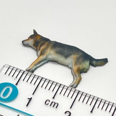 1/43 犬　寝そべり　フィギュア　ミニカー　ジオラマに　1/64より大