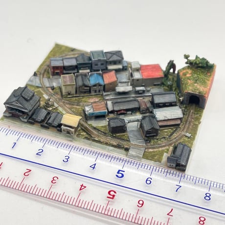 横幅7cm ミニチュア　鉄道模型　ジオラマ　Nゲージより小　食玩フィギュアに