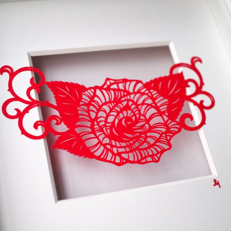 ボックスフレーム切り絵「バラ」 | Megumi Mochizuki