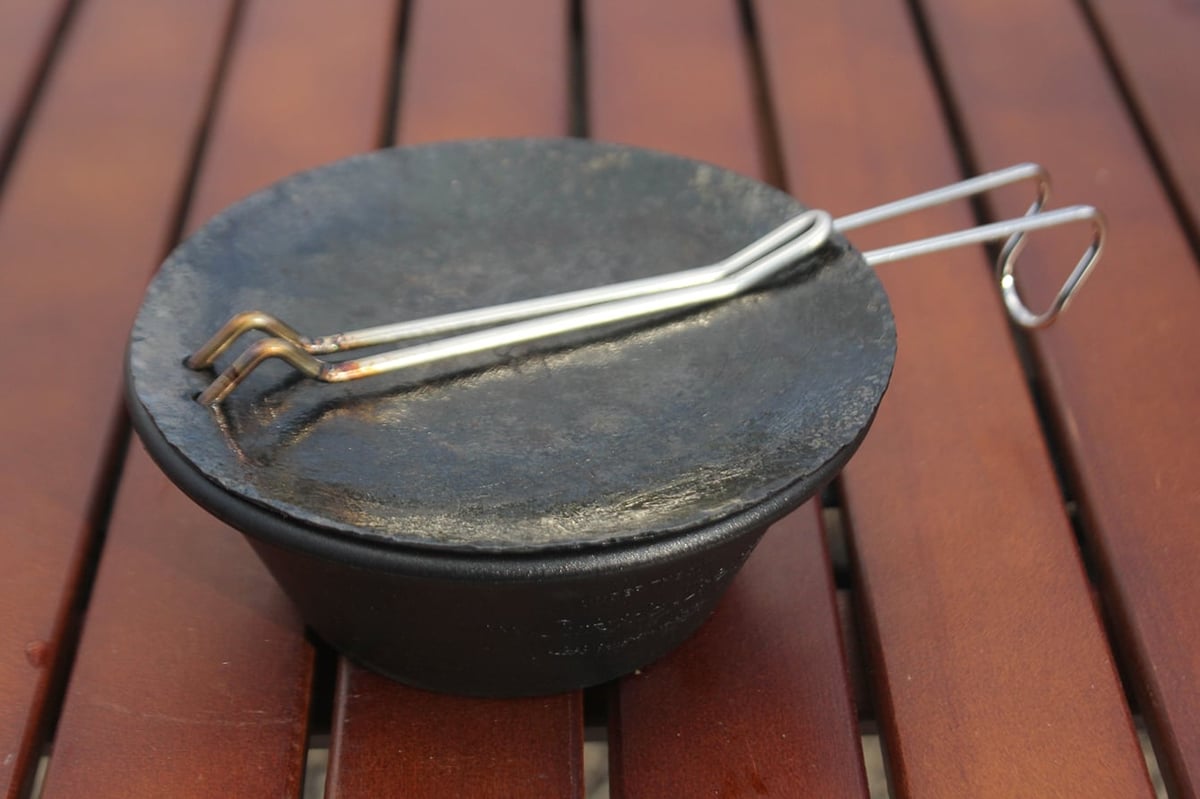 Iron Shop FEATHER PAN | Y's Camp Market