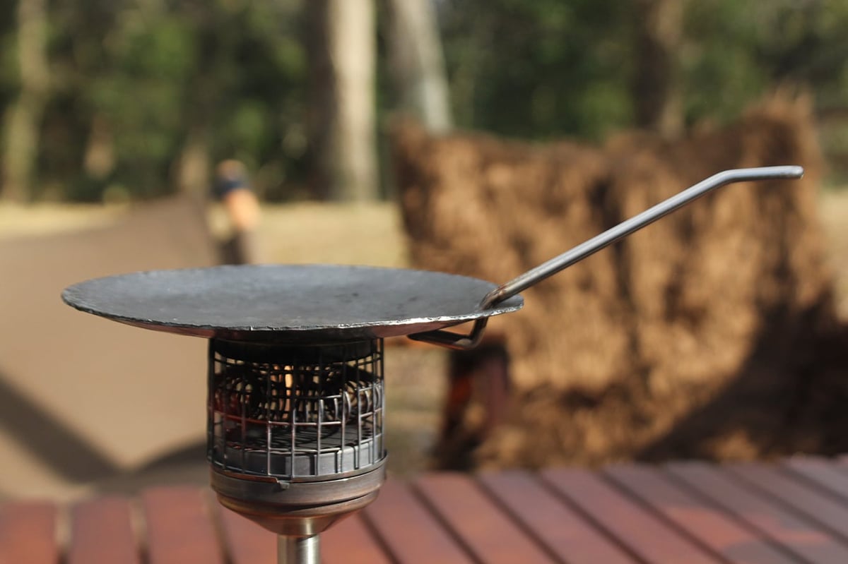 Iron Shop FEATHER PAN | Y's Camp Market