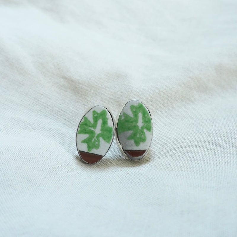 オカッパラバー ピアス リング 刺繍 陶器 ケニア・ラム島 リサイクル発掘陶器ピアス ドットピアス | MauWa Circle